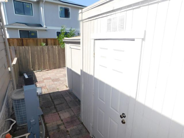 937 Northfield Drive, Hayward, CA 94544
