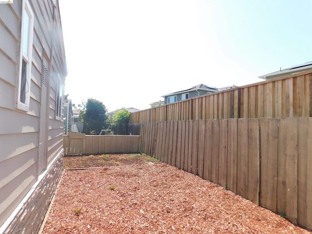 937 Northfield Drive, Hayward, CA 94544