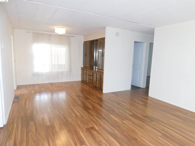 937 Northfield Drive, Hayward, CA 94544