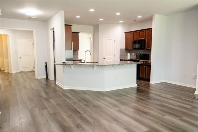 4960 Ducote Trail, Alpharetta, GA 30004