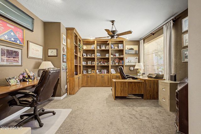 975 E COUNTY DOWN Drive, Chandler, AZ 85249