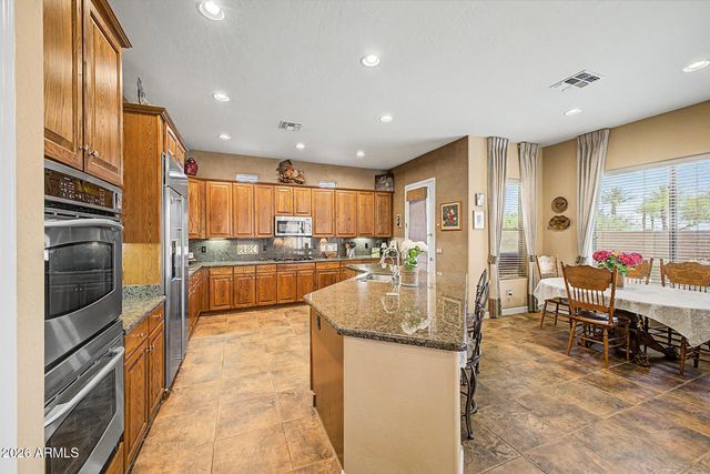 975 E COUNTY DOWN Drive, Chandler, AZ 85249