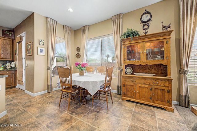975 E COUNTY DOWN Drive, Chandler, AZ 85249