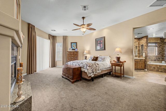 975 E COUNTY DOWN Drive, Chandler, AZ 85249