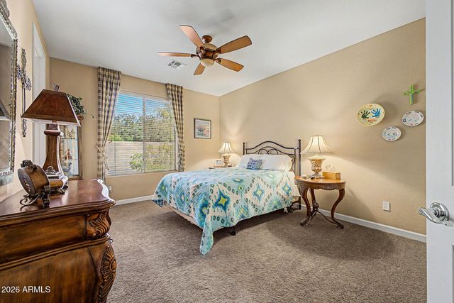 975 E COUNTY DOWN Drive, Chandler, AZ 85249