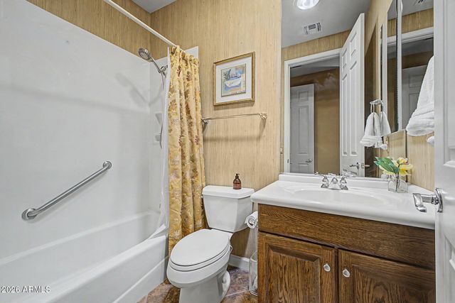 975 E COUNTY DOWN Drive, Chandler, AZ 85249