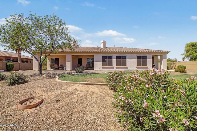 975 E COUNTY DOWN Drive, Chandler, AZ 85249