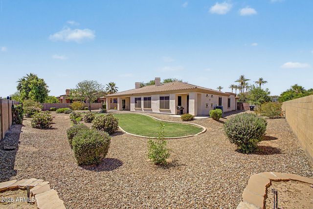 975 E COUNTY DOWN Drive, Chandler, AZ 85249