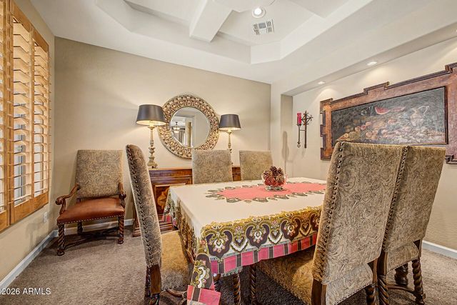 975 E COUNTY DOWN Drive, Chandler, AZ 85249