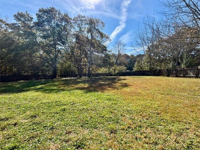 275 Thorn Brook Circle, Bethlehem, GA 30620