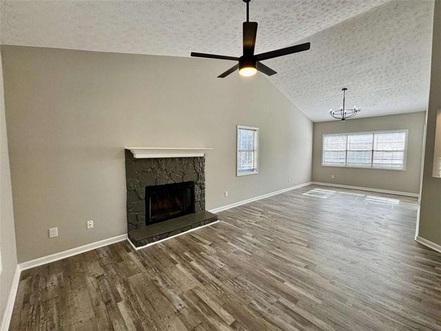 275 Thorn Brook Circle, Bethlehem, GA 30620