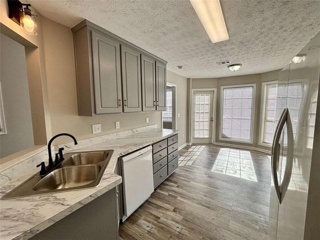 275 Thorn Brook Circle, Bethlehem, GA 30620