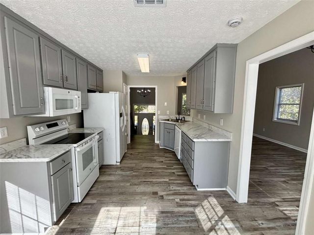 275 Thorn Brook Circle, Bethlehem, GA 30620