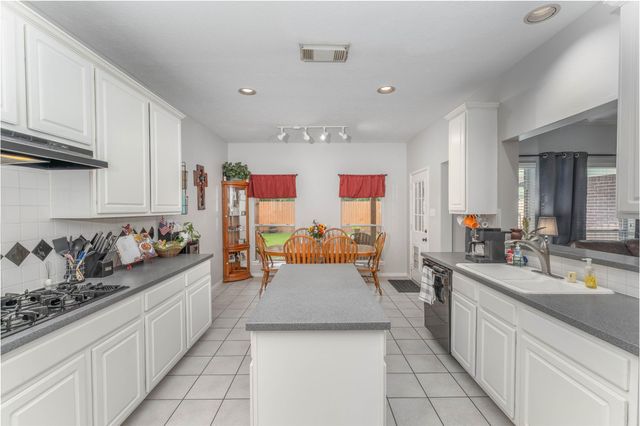 2309 Orleans Lane, Seabrook, TX 77586