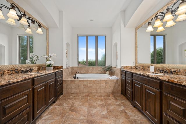 624 Santaluz PATH, Austin, TX 78732