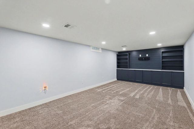 1235 N Sunset, Wichita, KS 67212