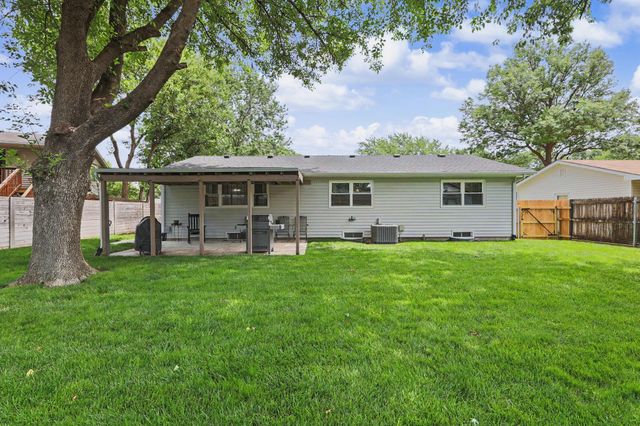 1235 N Sunset, Wichita, KS 67212