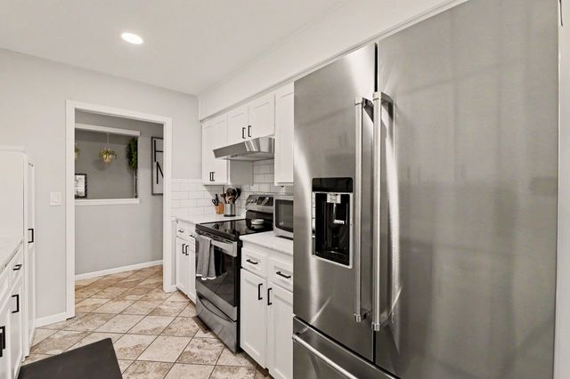 1235 N Sunset, Wichita, KS 67212
