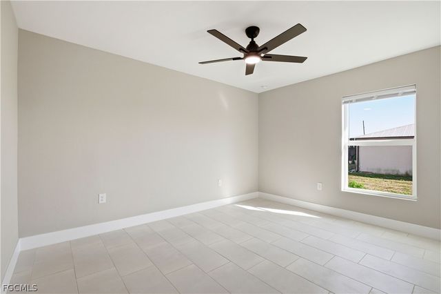 1818 NE 10th PL, Cape Coral, FL 33909