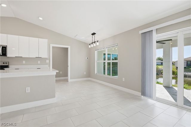 1818 NE 10th PL, Cape Coral, FL 33909