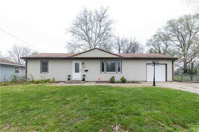4404 E 137th Street, Grandview, MO 64030