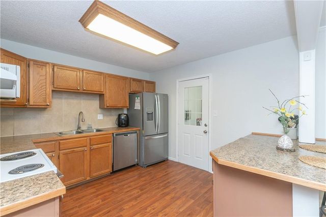 4404 E 137th Street, Grandview, MO 64030
