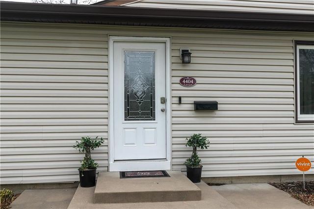 4404 E 137th Street, Grandview, MO 64030