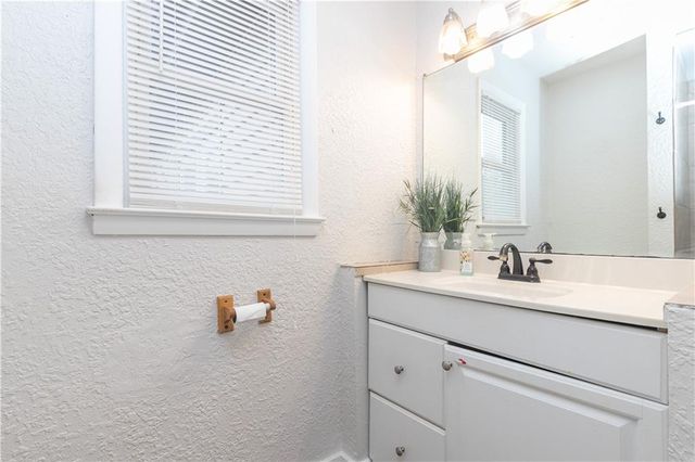 4404 E 137th Street, Grandview, MO 64030