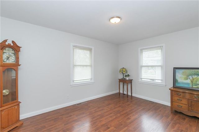 4404 E 137th Street, Grandview, MO 64030