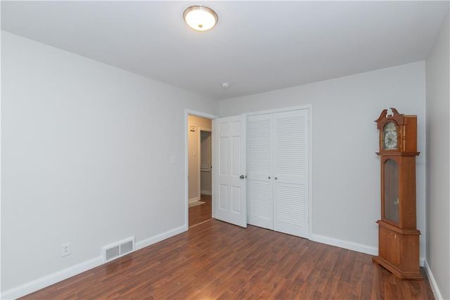 4404 E 137th Street, Grandview, MO 64030
