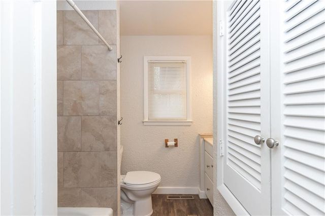 4404 E 137th Street, Grandview, MO 64030