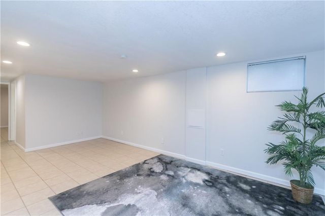 4404 E 137th Street, Grandview, MO 64030