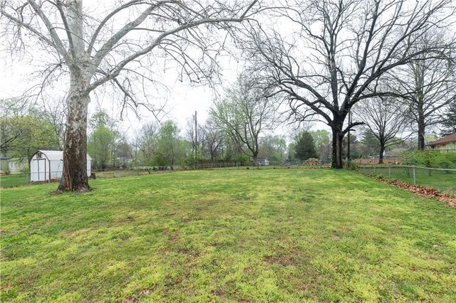 4404 E 137th Street, Grandview, MO 64030