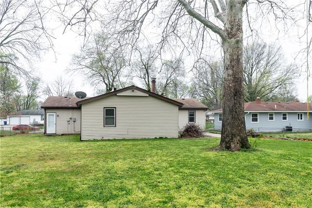 4404 E 137th Street, Grandview, MO 64030