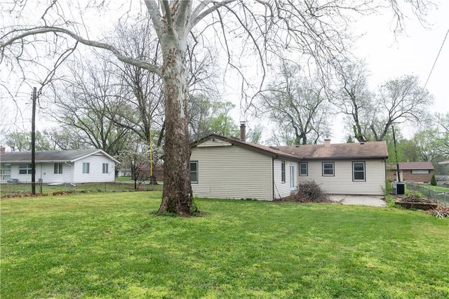 4404 E 137th Street, Grandview, MO 64030