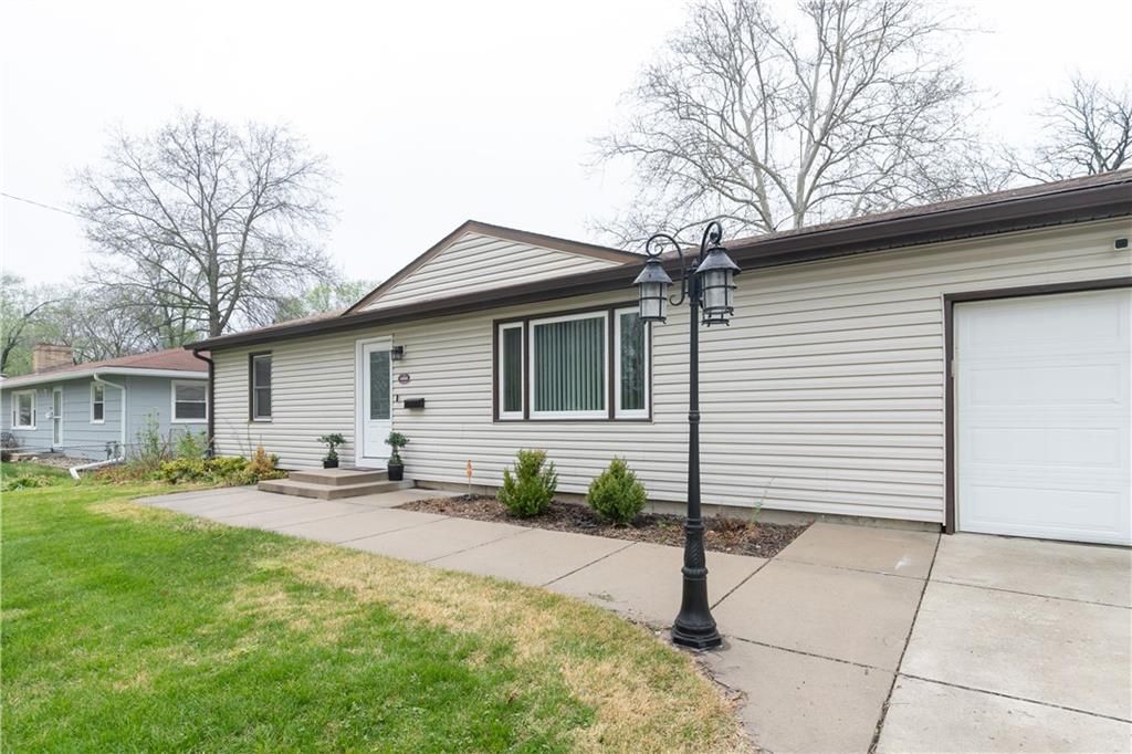 4404 E 137th Street, Grandview, MO 64030