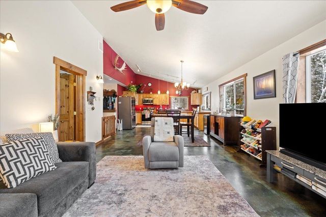 1581 SNOWBASIN ROAD, Fairbanks, AK 99709