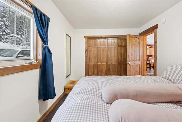 1581 SNOWBASIN ROAD, Fairbanks, AK 99709