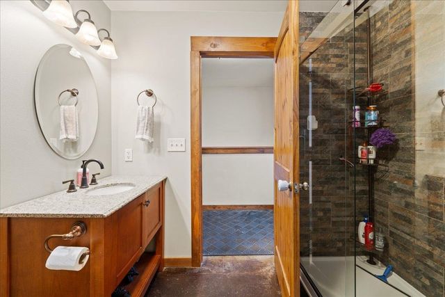 1581 SNOWBASIN ROAD, Fairbanks, AK 99709