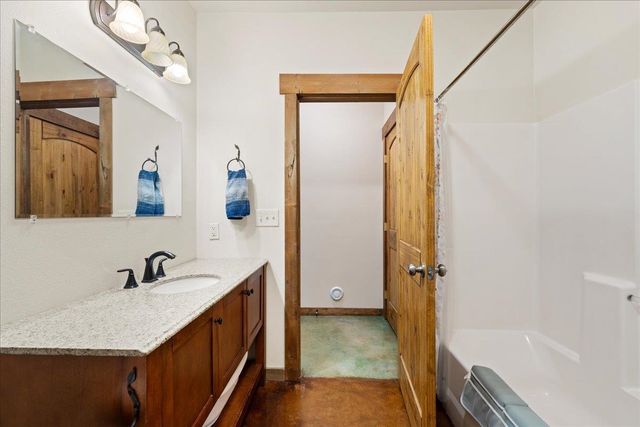 1581 SNOWBASIN ROAD, Fairbanks, AK 99709