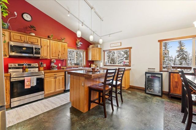 1581 SNOWBASIN ROAD, Fairbanks, AK 99709