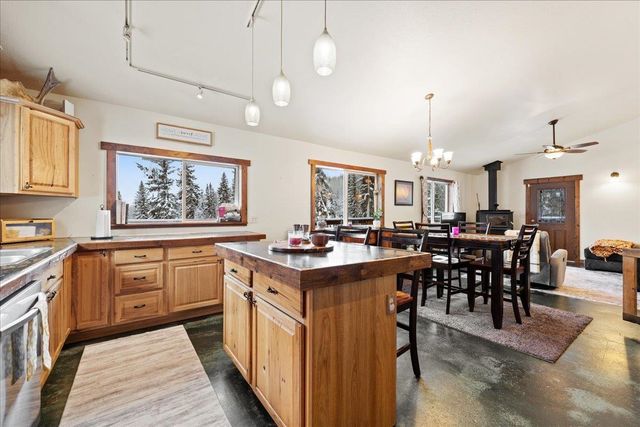 1581 SNOWBASIN ROAD, Fairbanks, AK 99709