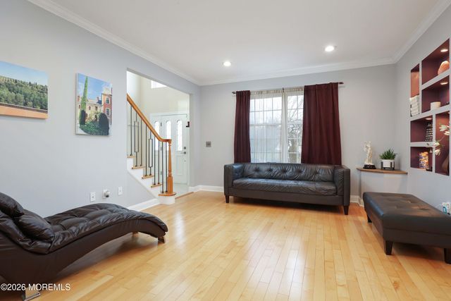 14 Emily Road, Manalapan, NJ 07726