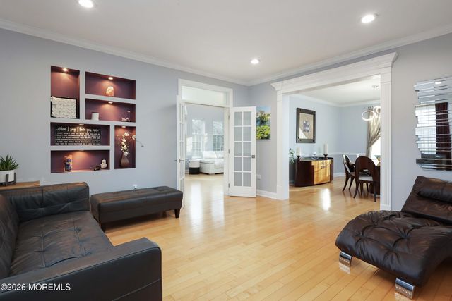 14 Emily Road, Manalapan, NJ 07726