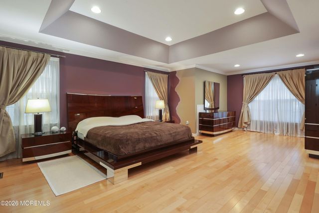 14 Emily Road, Manalapan, NJ 07726