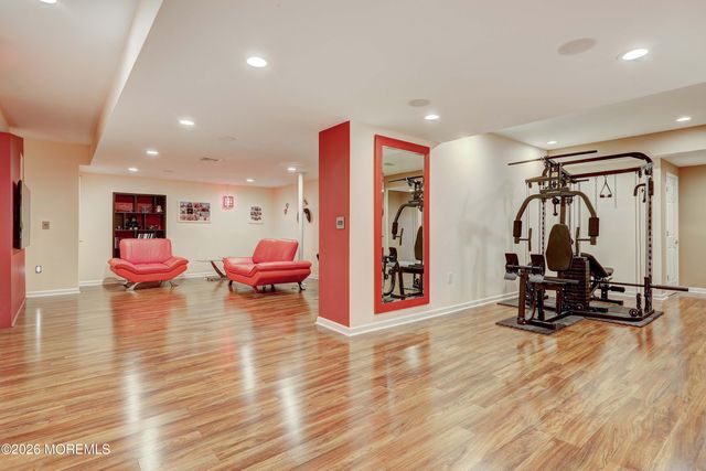 14 Emily Road, Manalapan, NJ 07726