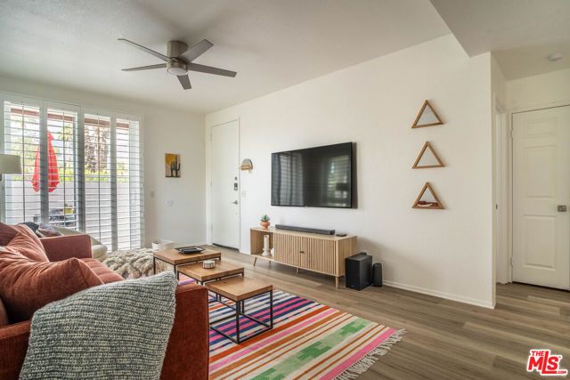401 S El Cielo Road 11, Palm Springs, CA 92262
