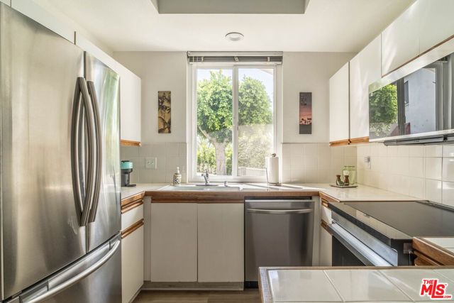 401 S El Cielo Road 11, Palm Springs, CA 92262