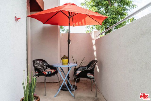 401 S El Cielo Road 11, Palm Springs, CA 92262