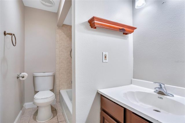 1824 AMBERLY AVENUE T8, Orlando, FL 32822